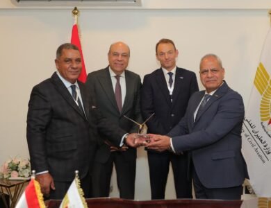 معرض-العلمين-eias-2026.-الأكاديمية-المصرية-للطيران-تتعاقد-على-10-طائرات-«cessna-172s» 