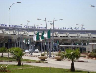 الجزائر-تغلق-مجالها-الجوي-أمام-الطيران-الإماراتي-باستثناء-رحلات-مطار-“هواري-بومدين”